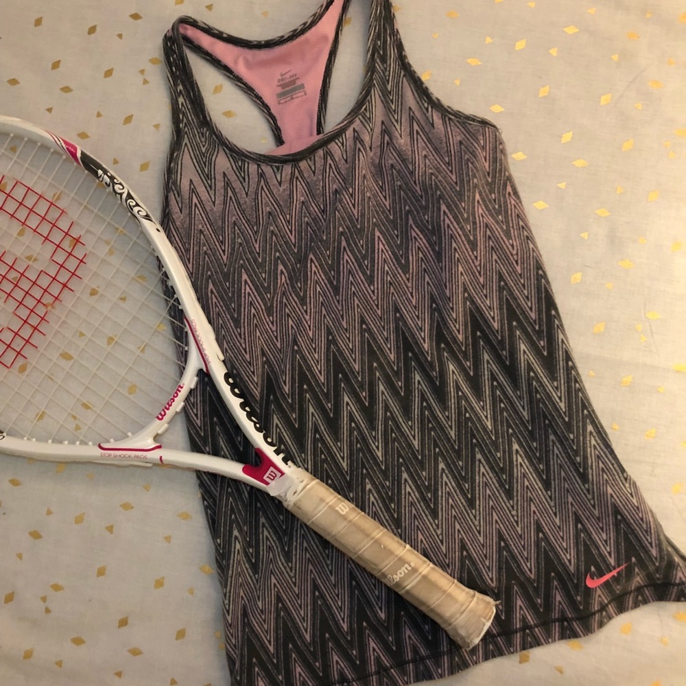 Nike Woman’s Tank w/ Built in Sports Bra - Picture 1 of 5
